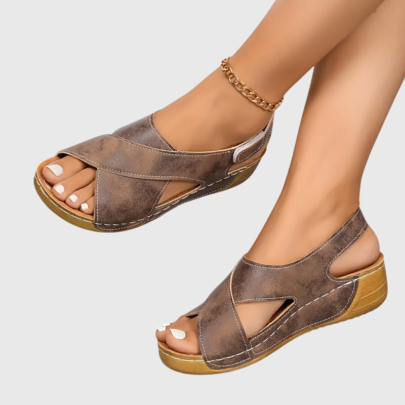 LOTTIE | Everyday Peep Toe Platform Sandals