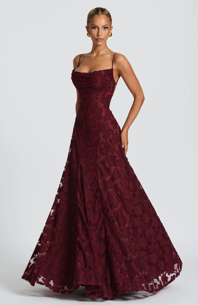 SOFIA | Graceful Lace Maxi Gown