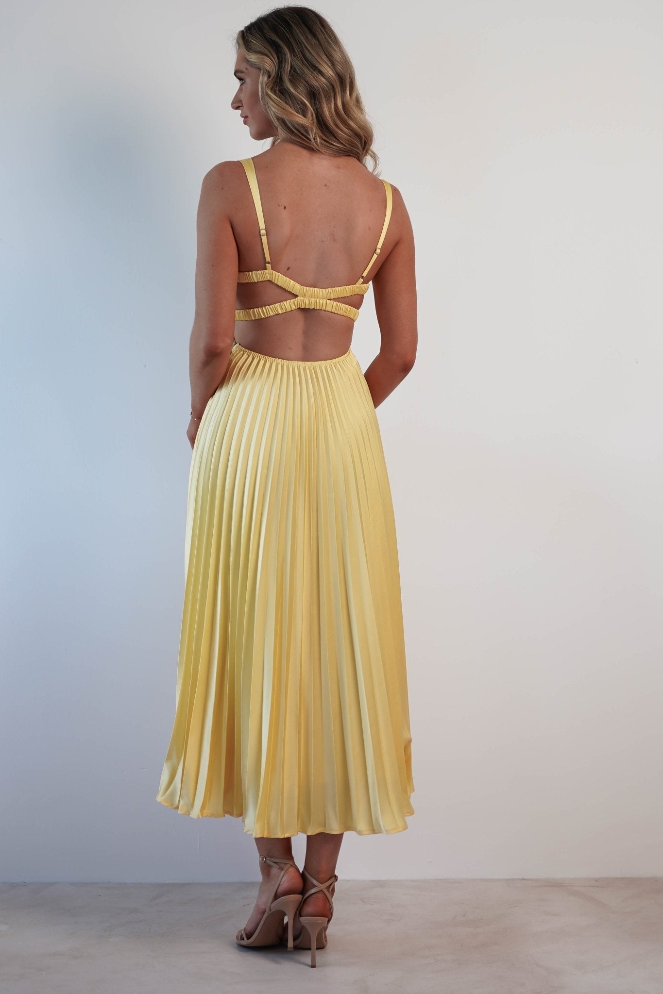 MALKA | Elegant Maxi Dress with Subtle Fall