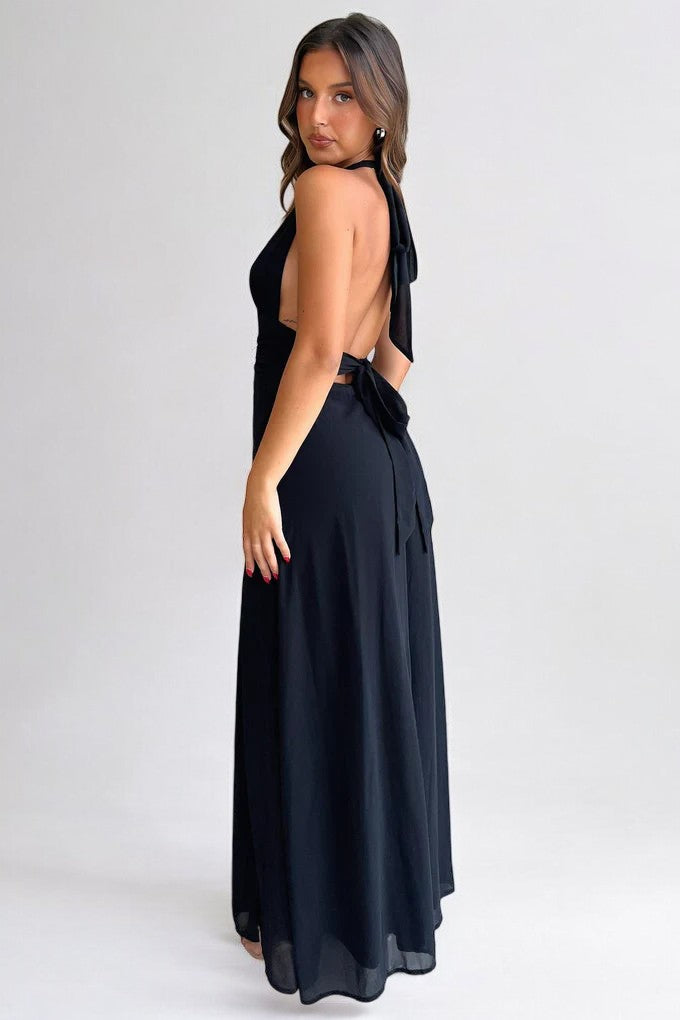 LILLI | Chic Halter Neck Maxi Dress Featuring a High Slit