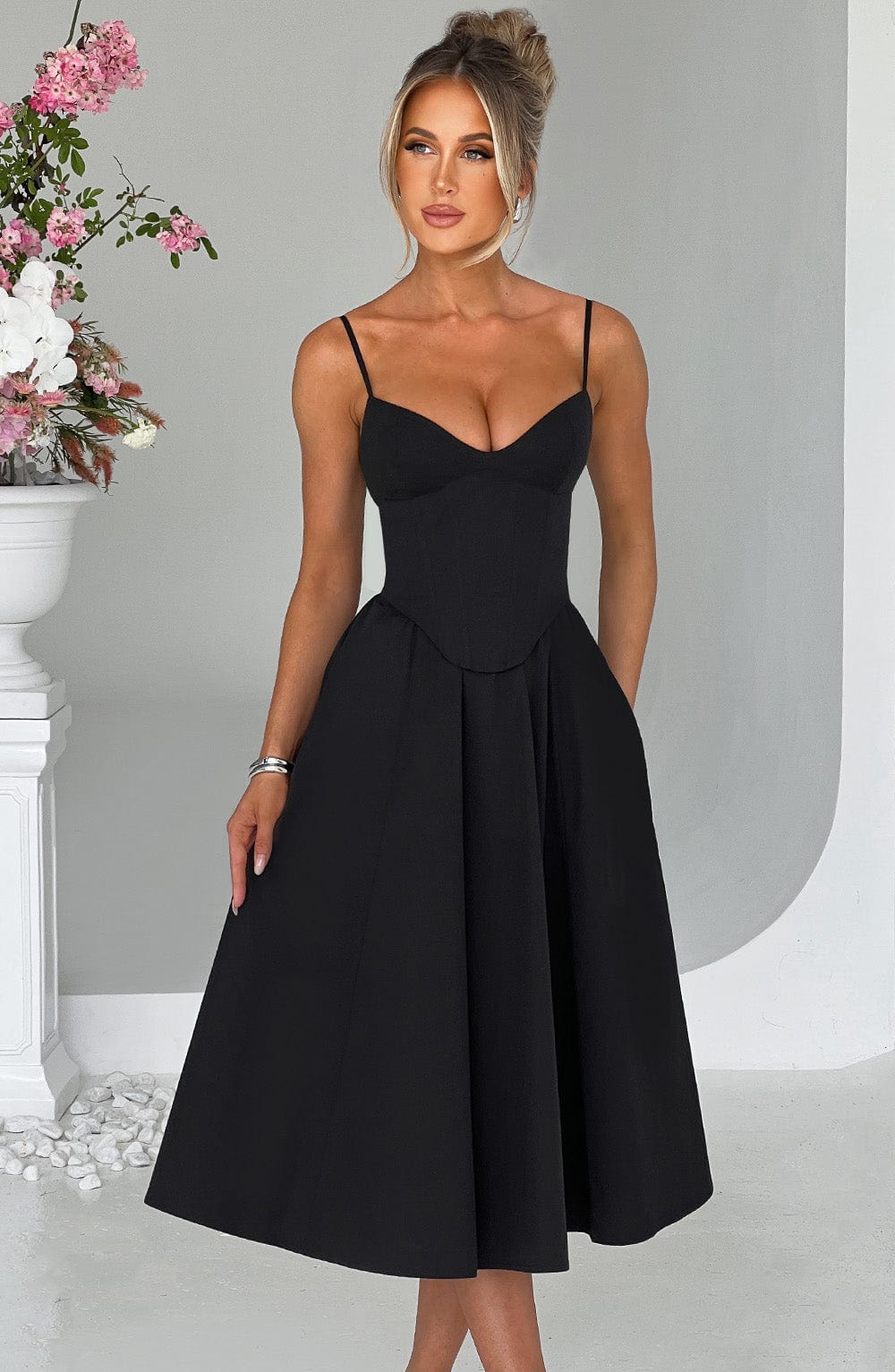MAILEEN | Chic Corset-Style Midi Dress