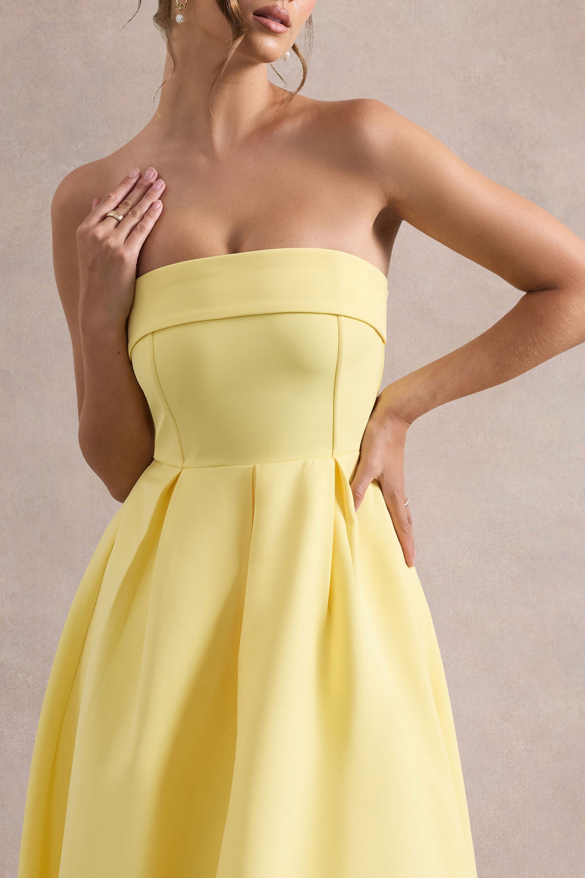 ANNE | Chic Off-Shoulder Midi Dress